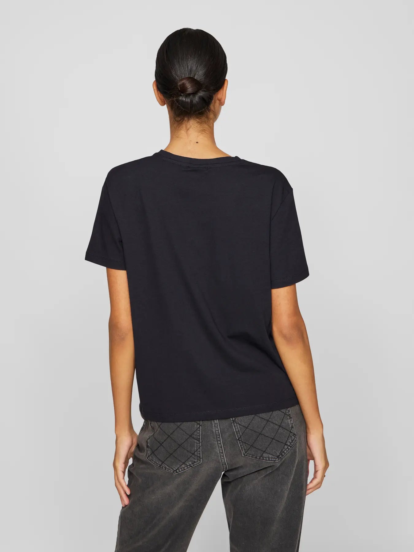 Nora Black T-Shirt