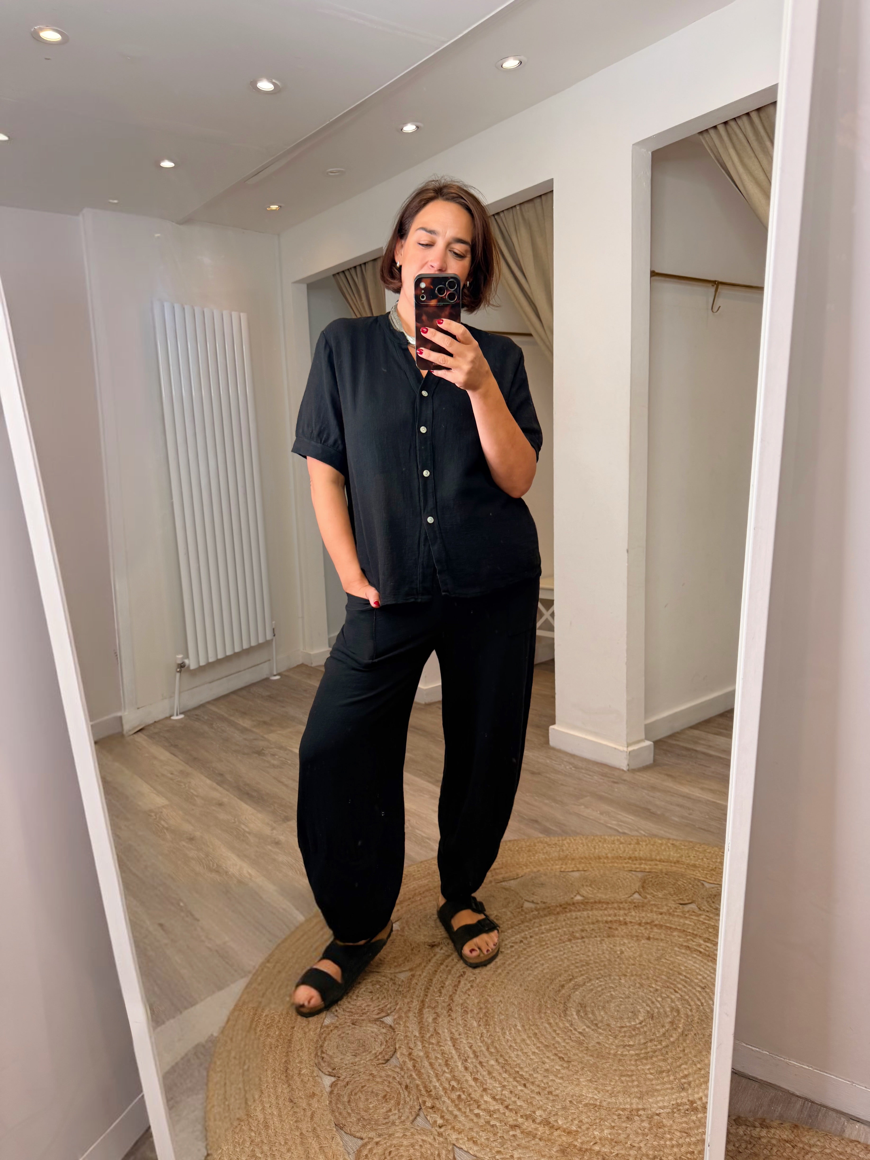 Nina Washed Linen V-neck Button Blouse Black