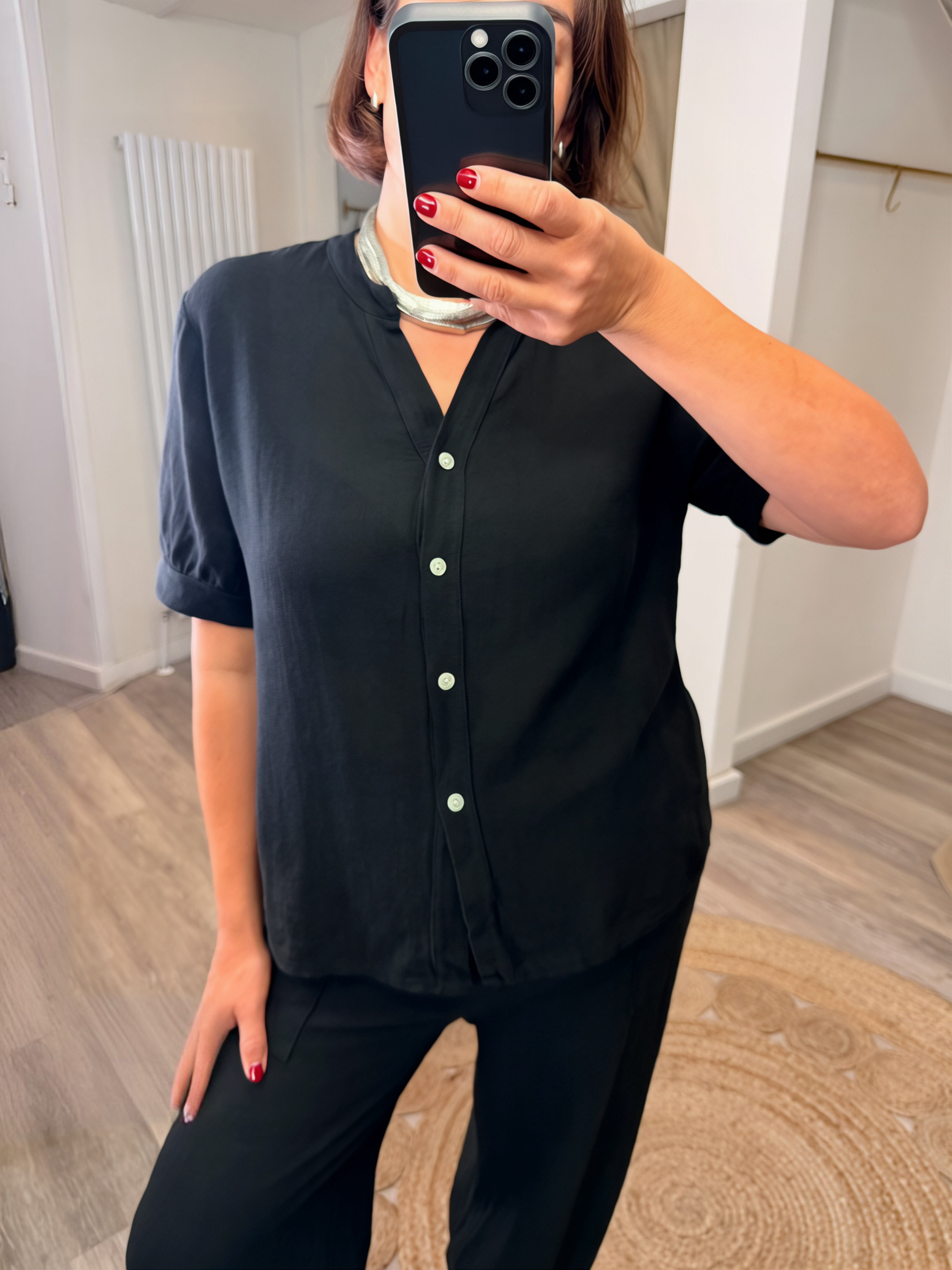 Nina Washed Linen V-neck Button Blouse Black