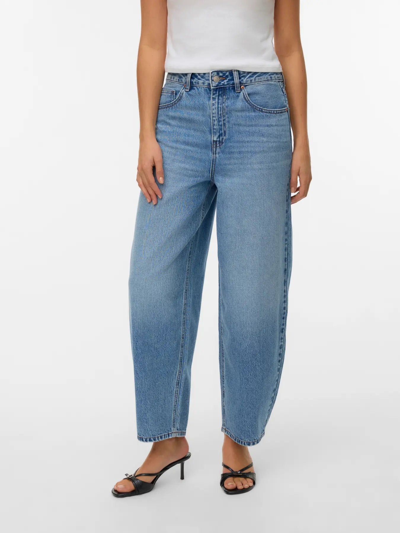 Billie Barrel Leg Jean