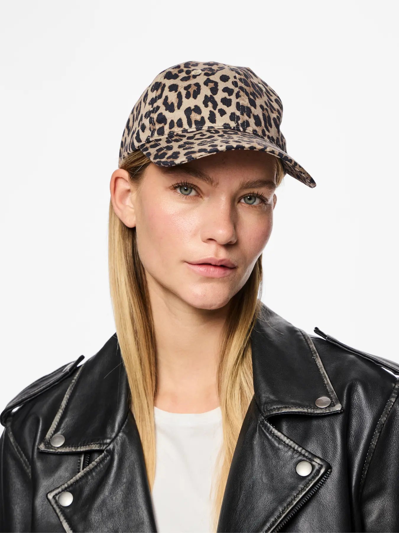 Leopard Cap