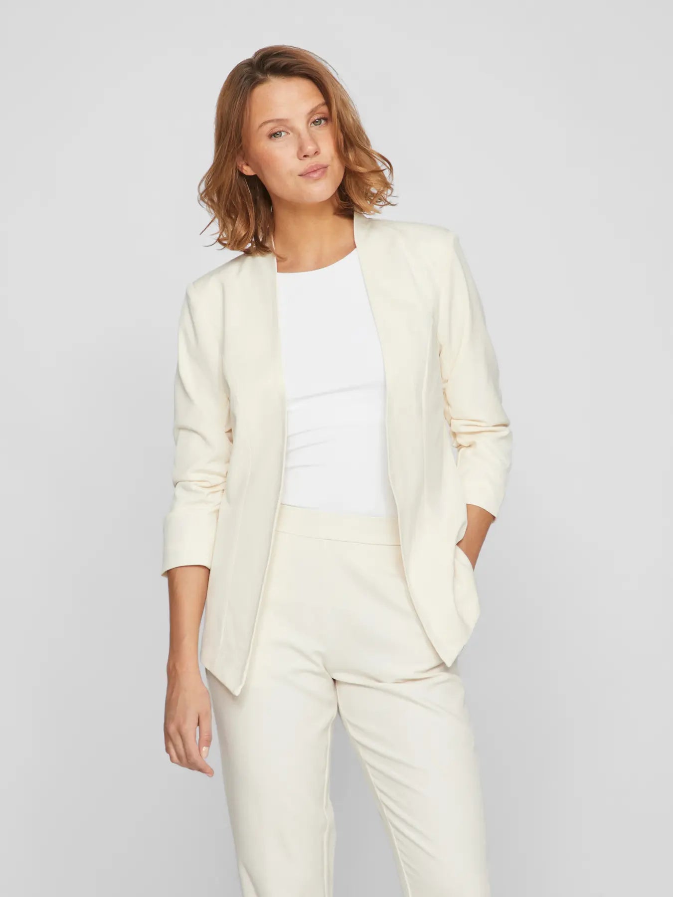 Her Blazer with Ruched Sleeves Cream