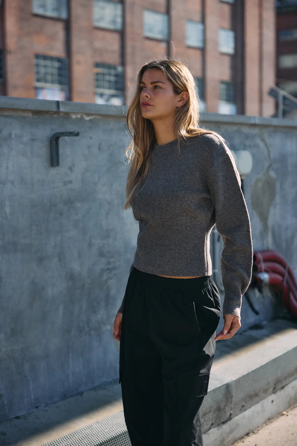 Sloan Waisted O-neck Knit