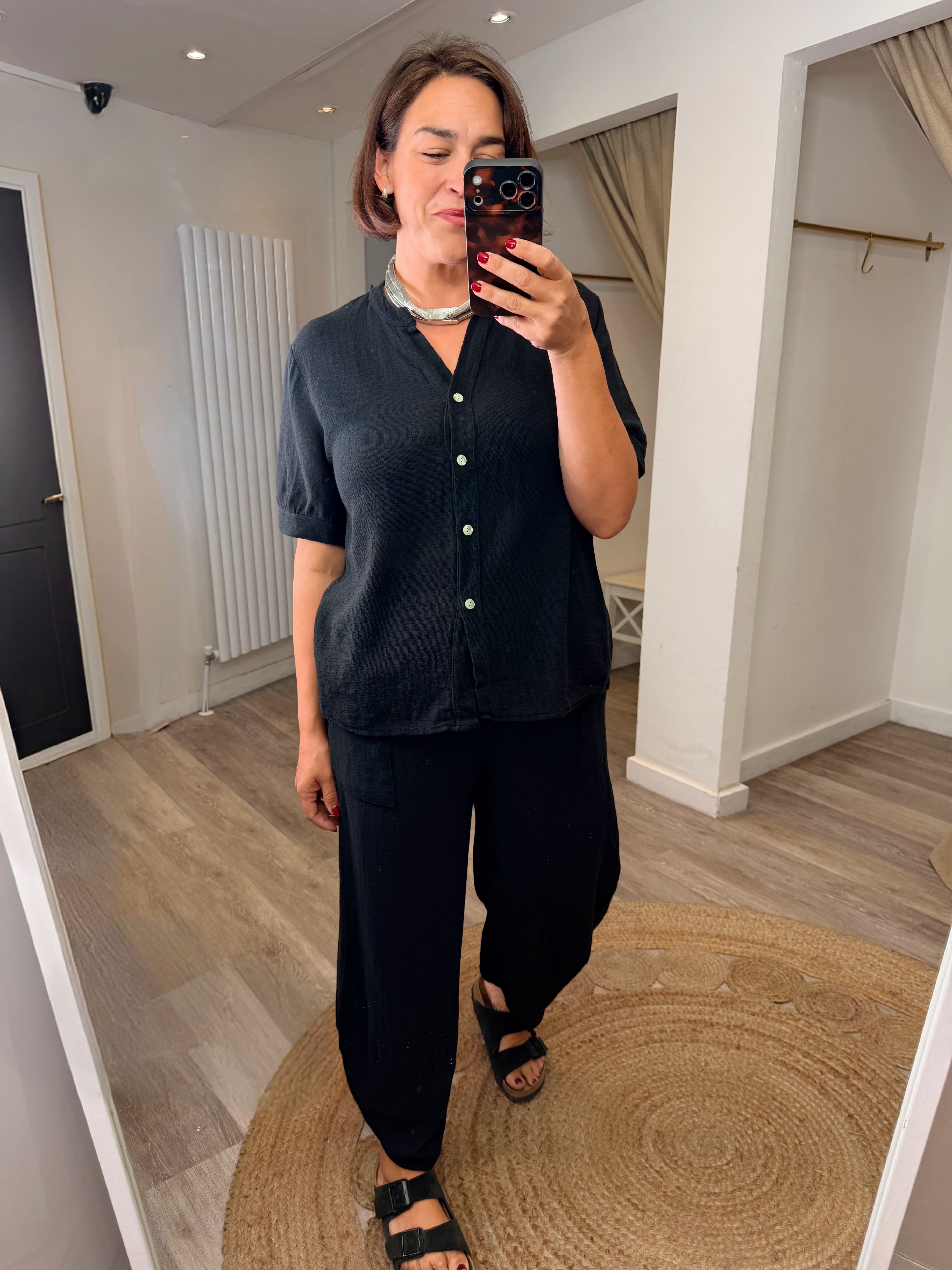 Nina Washed Linen V-neck Button Blouse Black
