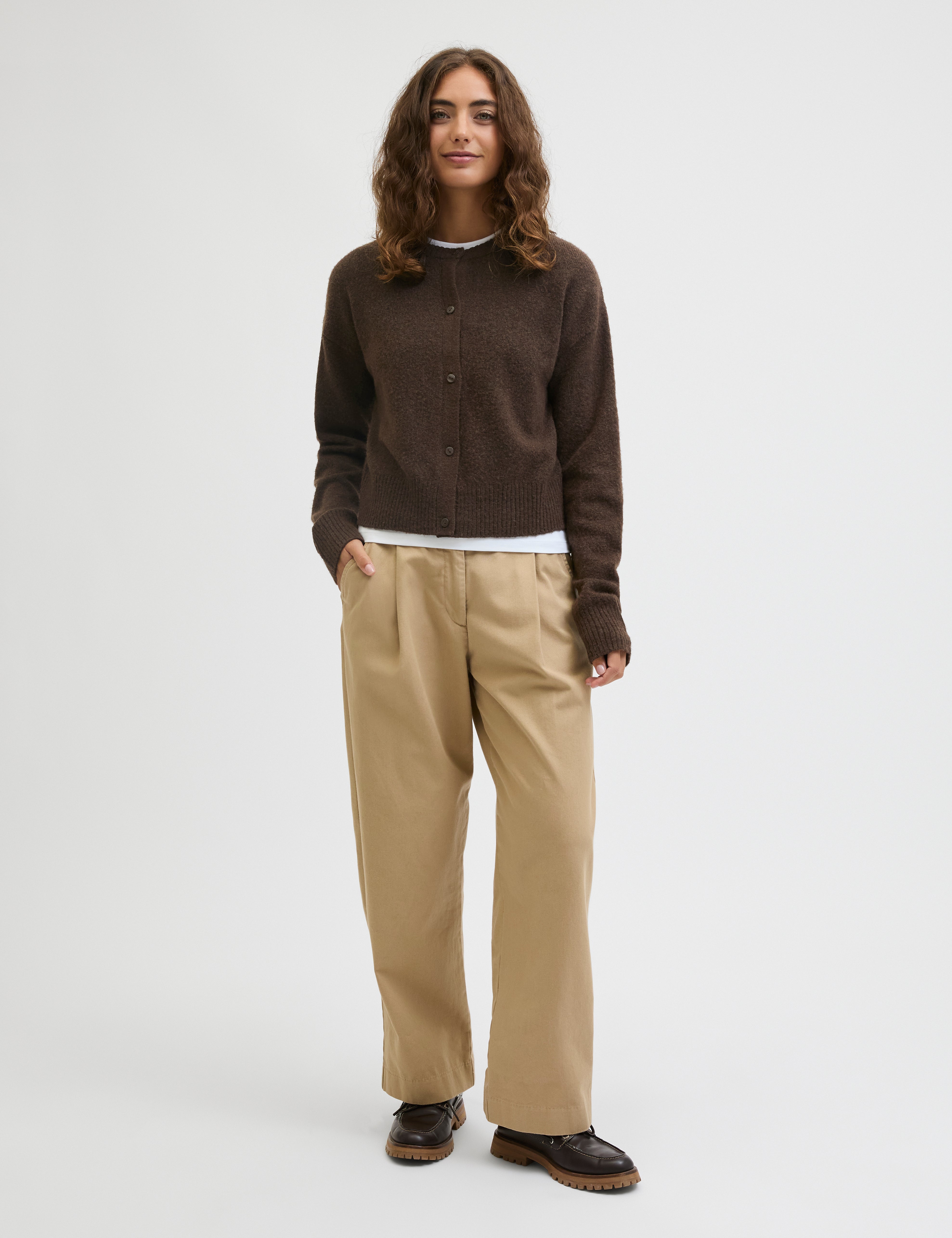 JJXX_SpringSummer2024_4791945_12269779_5.jpg