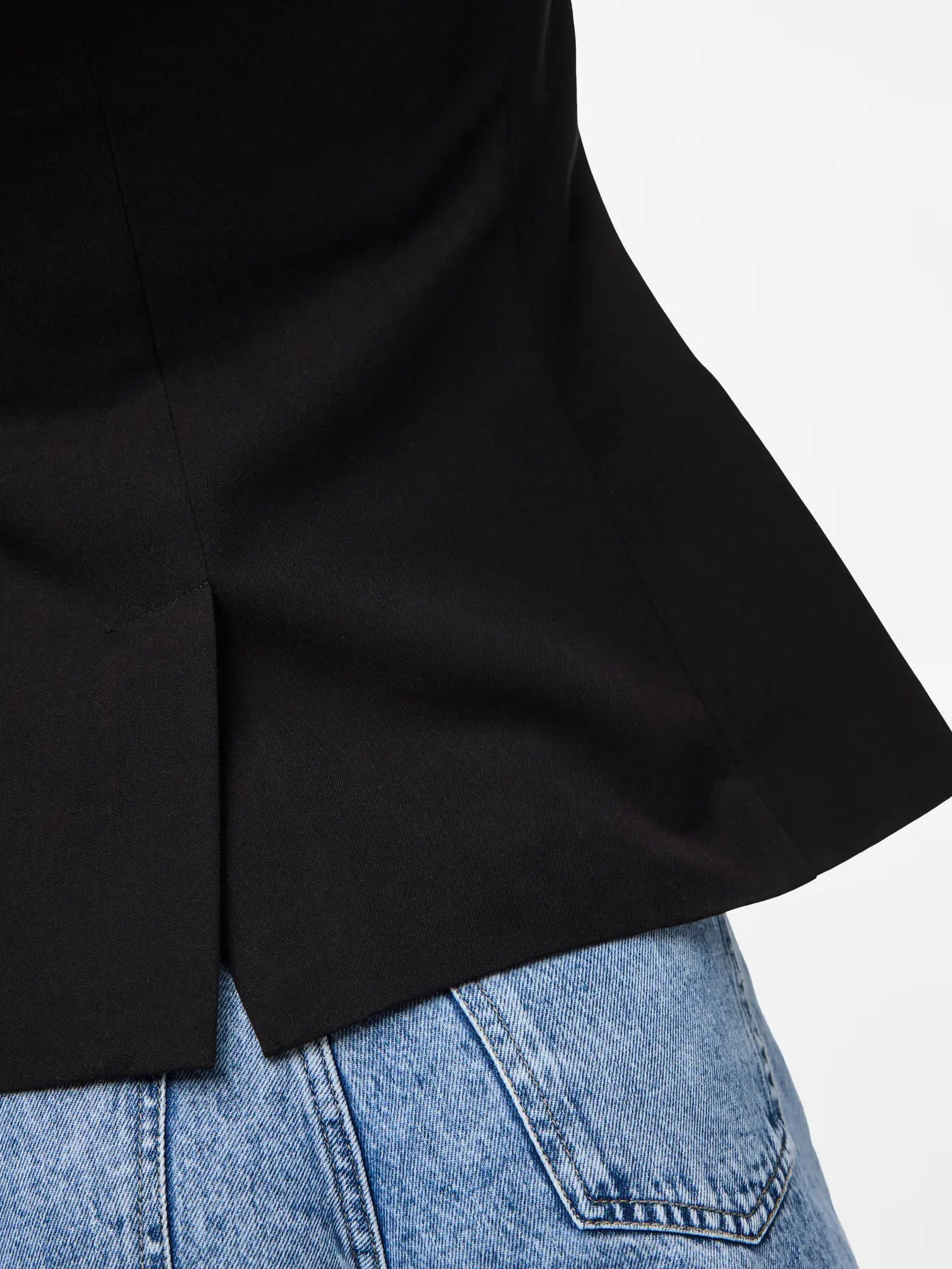 Kamil Black Waisted Button Blazer