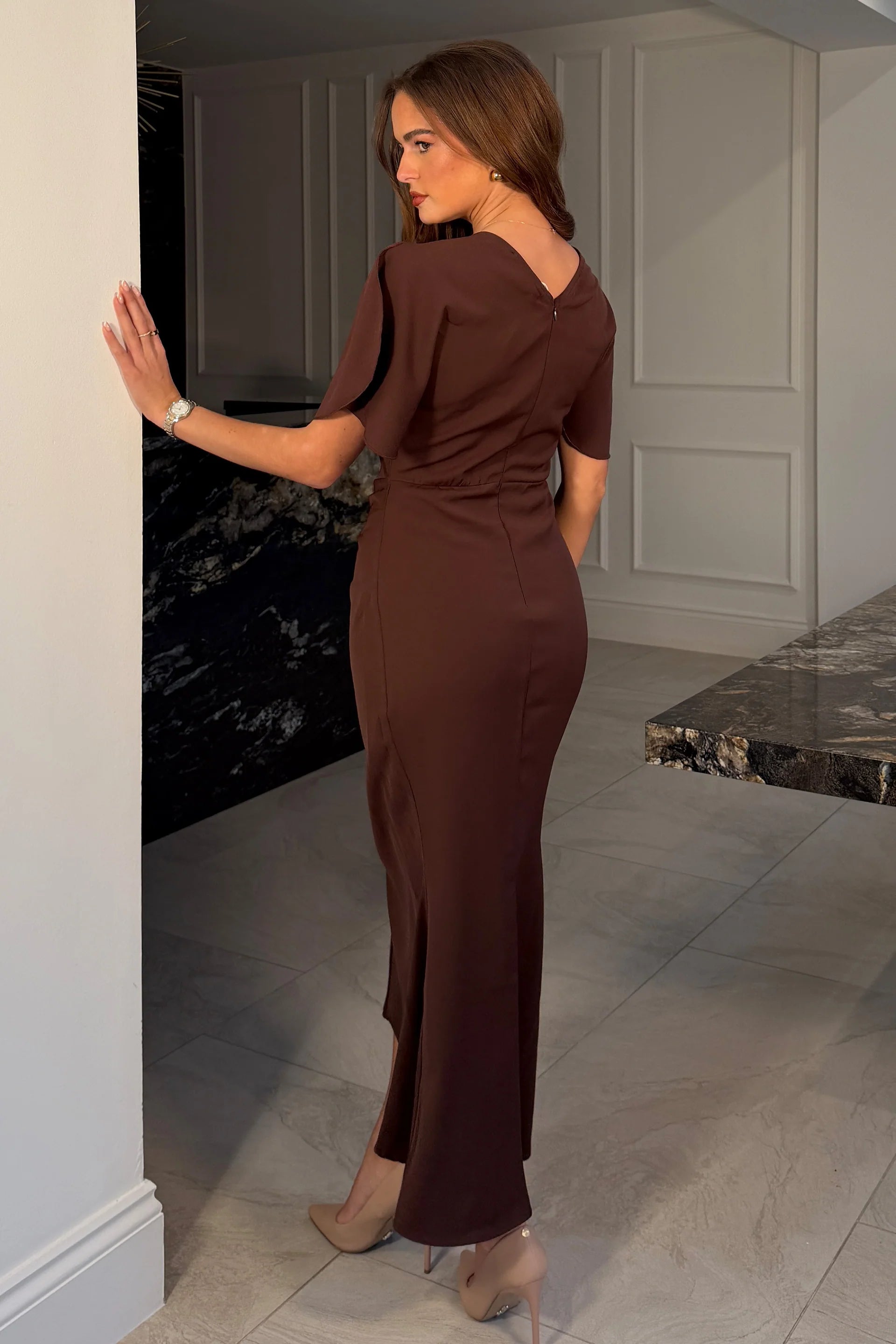 Cleo Ruched Detail Midi Dress In Brown