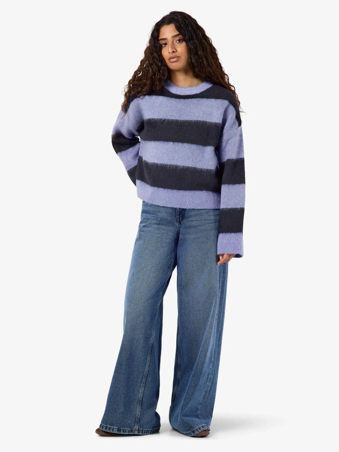 Soff Stripe O-neck Knit Jumper