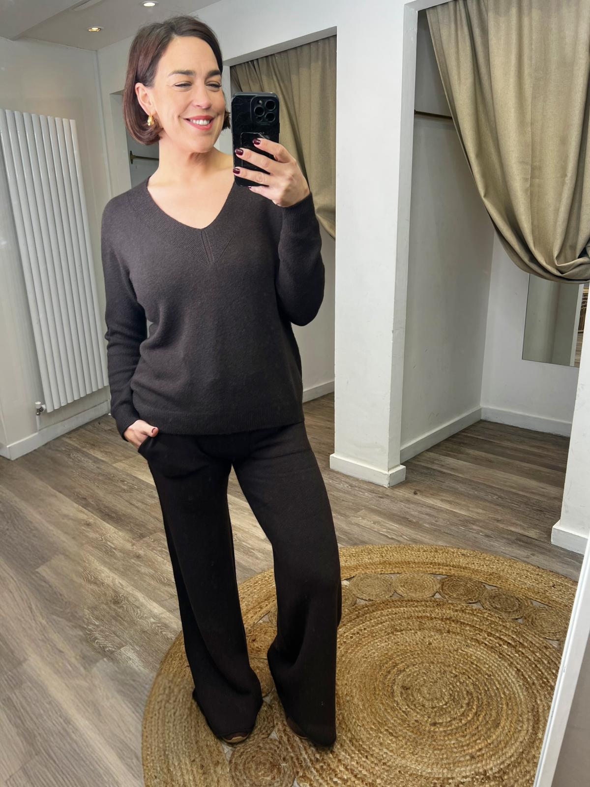 Ella Brown V-neck Knit Jumper