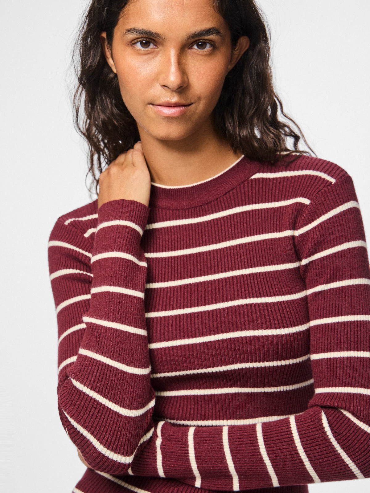 Mira Wine Striped Ribbed O-Neck Fitted Knit Top