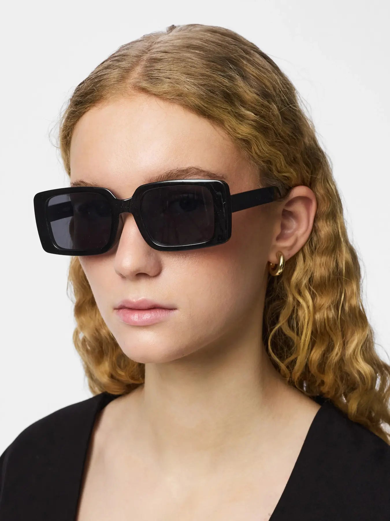 Karen Sunglasses Black