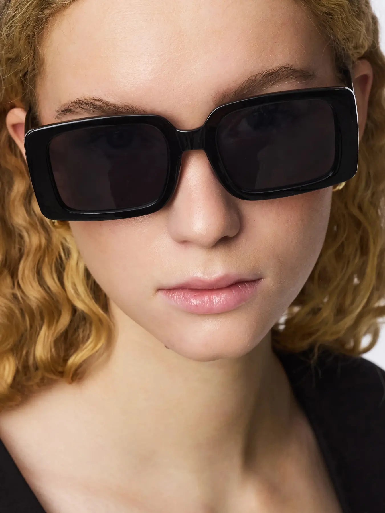 Karen Sunglasses Black