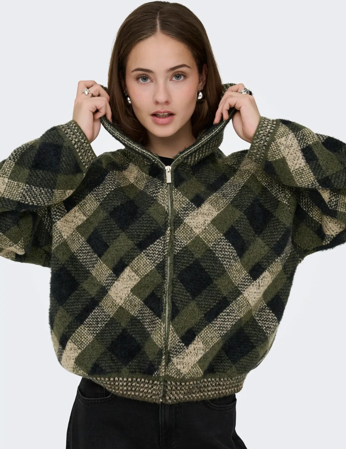 dRPqXkXgdquw6_006.webp