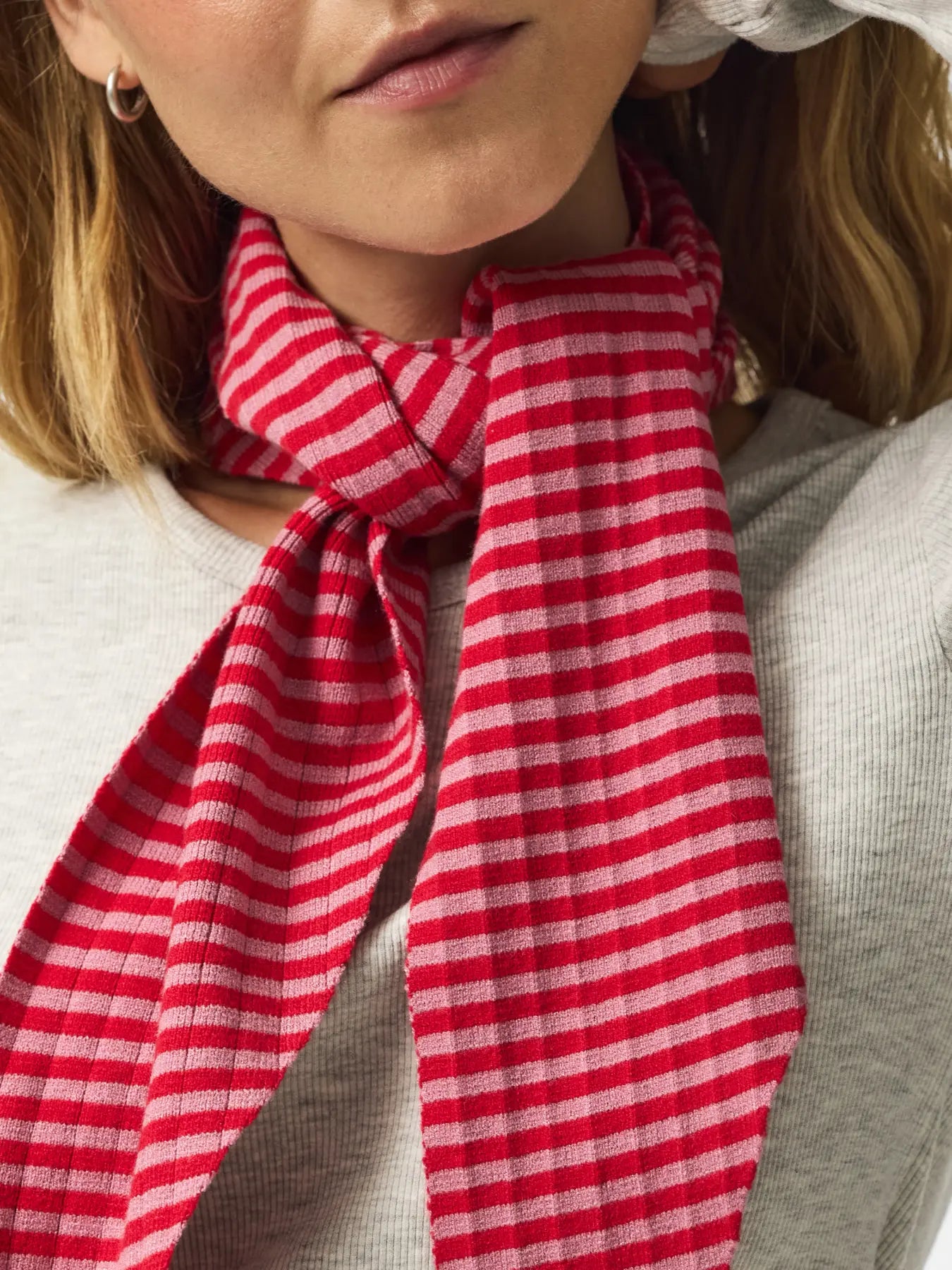 Komma Stripe Triangle Scarf