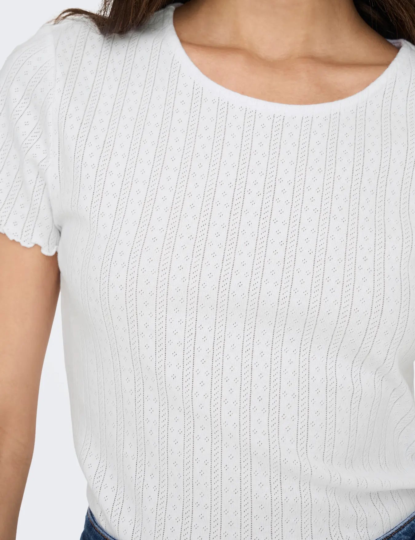 m1b379jOLqclD_007.webp