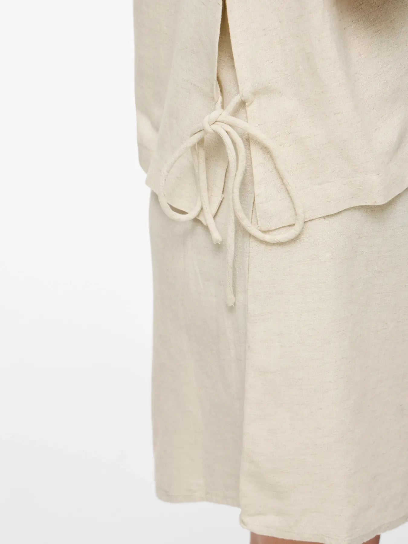 Prisilla O-Neck Tie Side Top Beige
