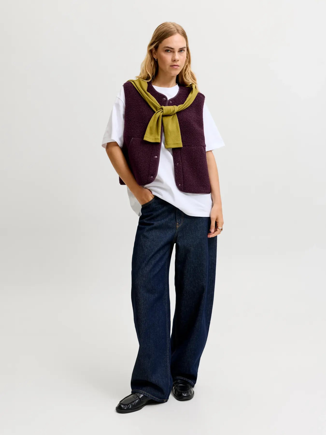 Vera Teddy Vest Gilet Wine