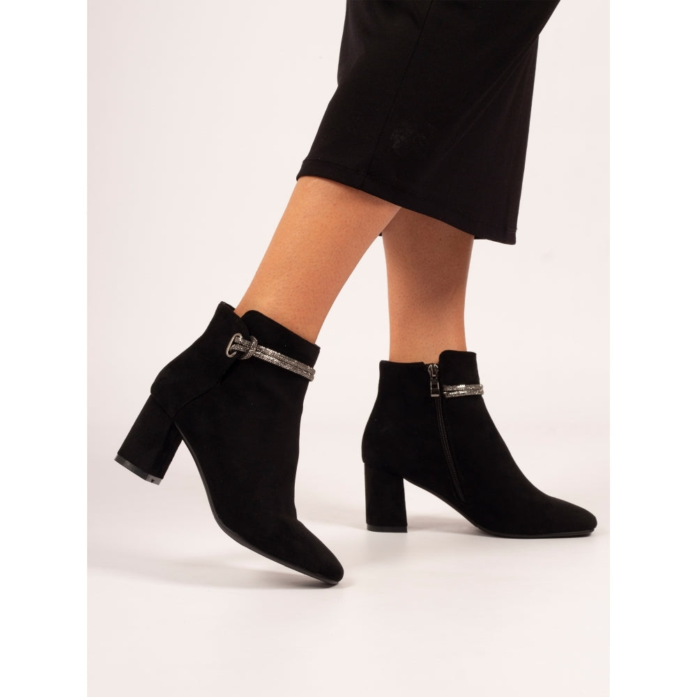 pasha-black-ankle-boot-p7607-436662_image.jpg