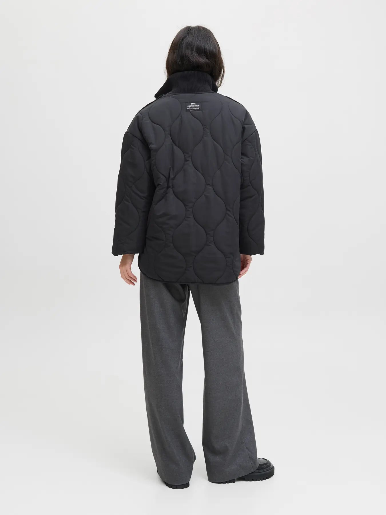 Serena Black Mid Quilted Zip Jacket