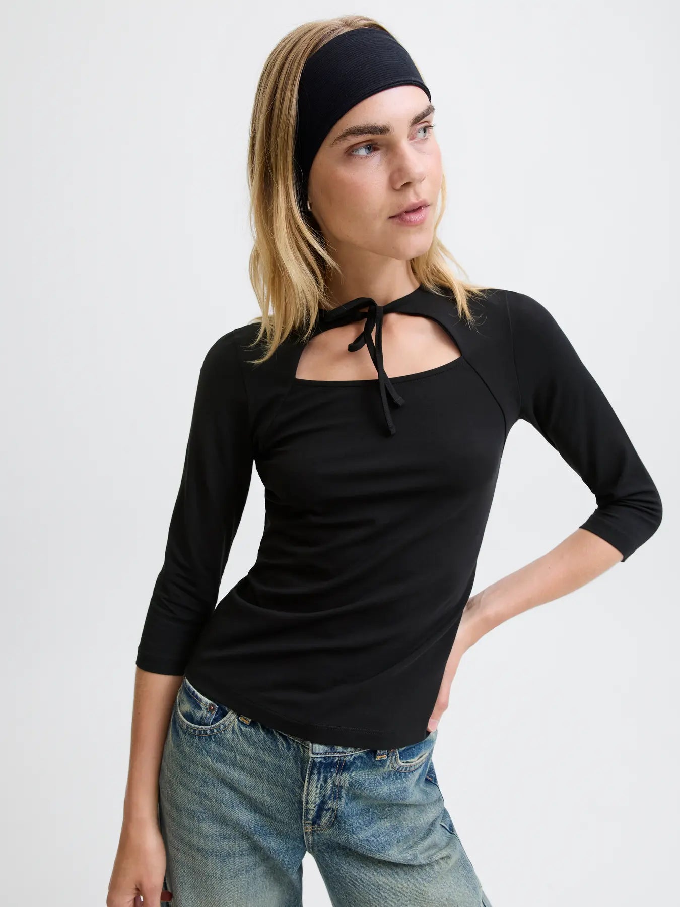 Gigi Open Tie Front Top Black